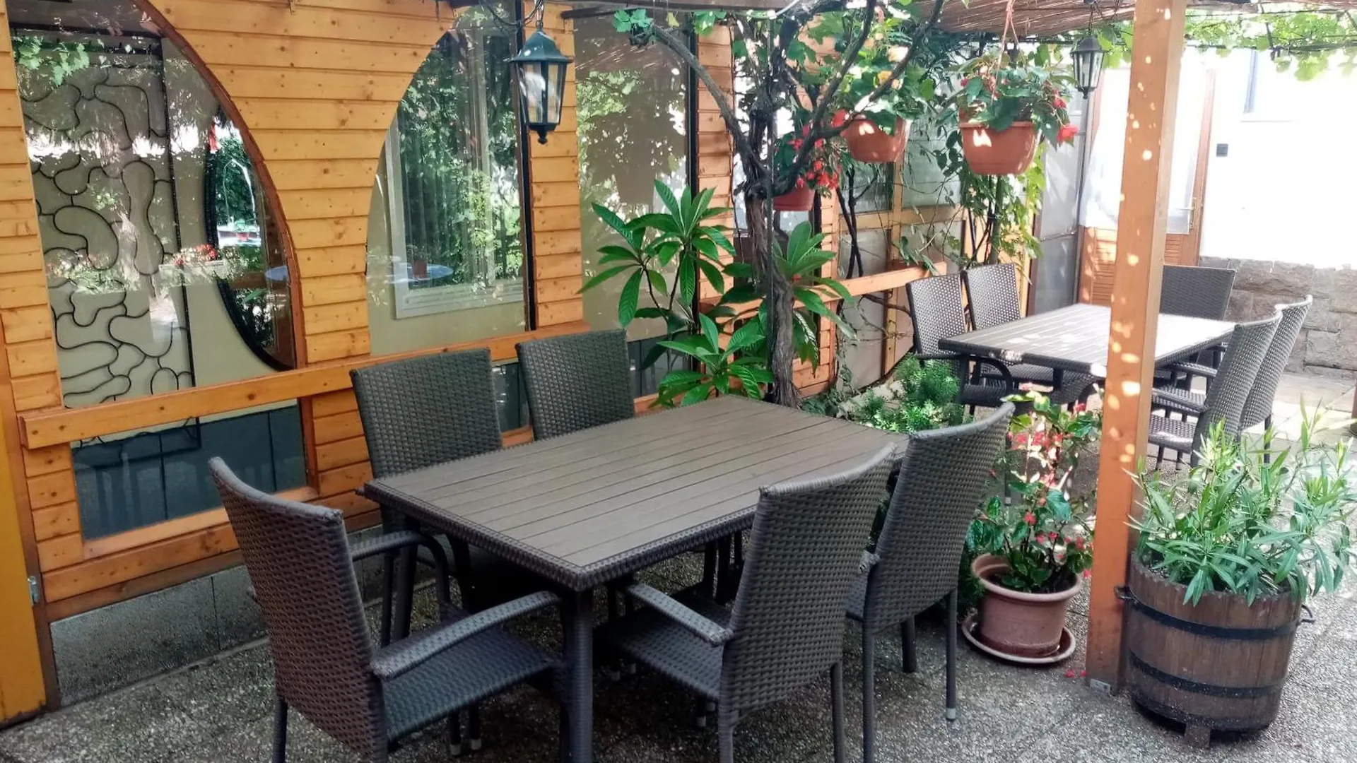 Csaladi Vendeghaz Apartment Eger