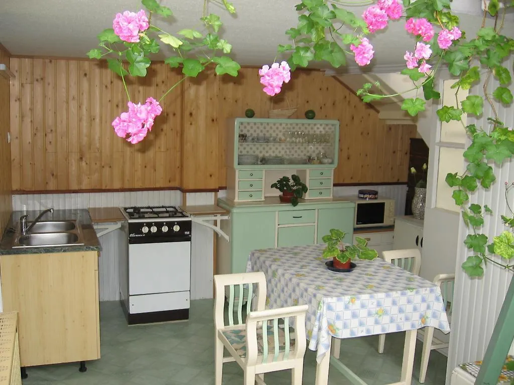 Csaladi Vendeghaz Apartment Eger Hungary